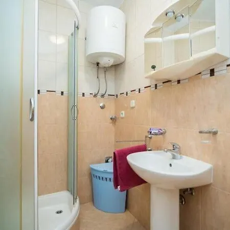 Longo Apartman *